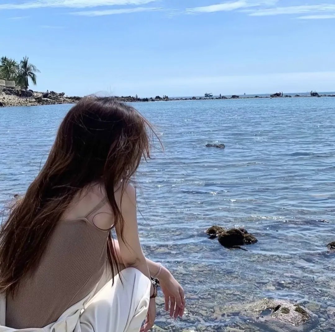 5个吓鬼的少年